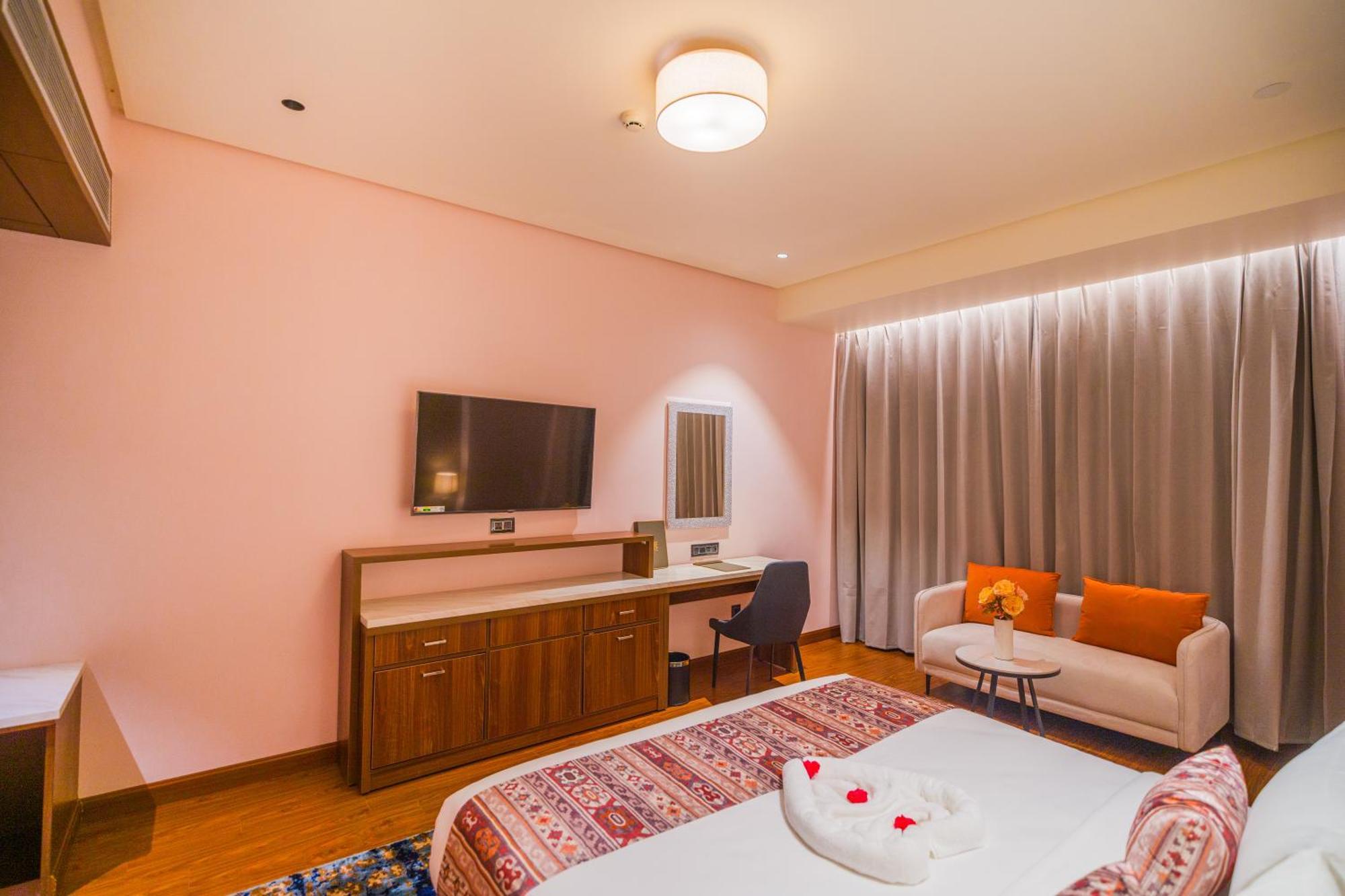 The Maple Hotel Bhopal Bagian luar foto