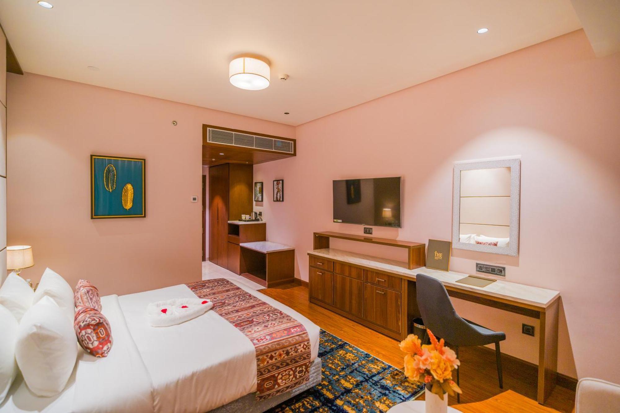 The Maple Hotel Bhopal Bagian luar foto