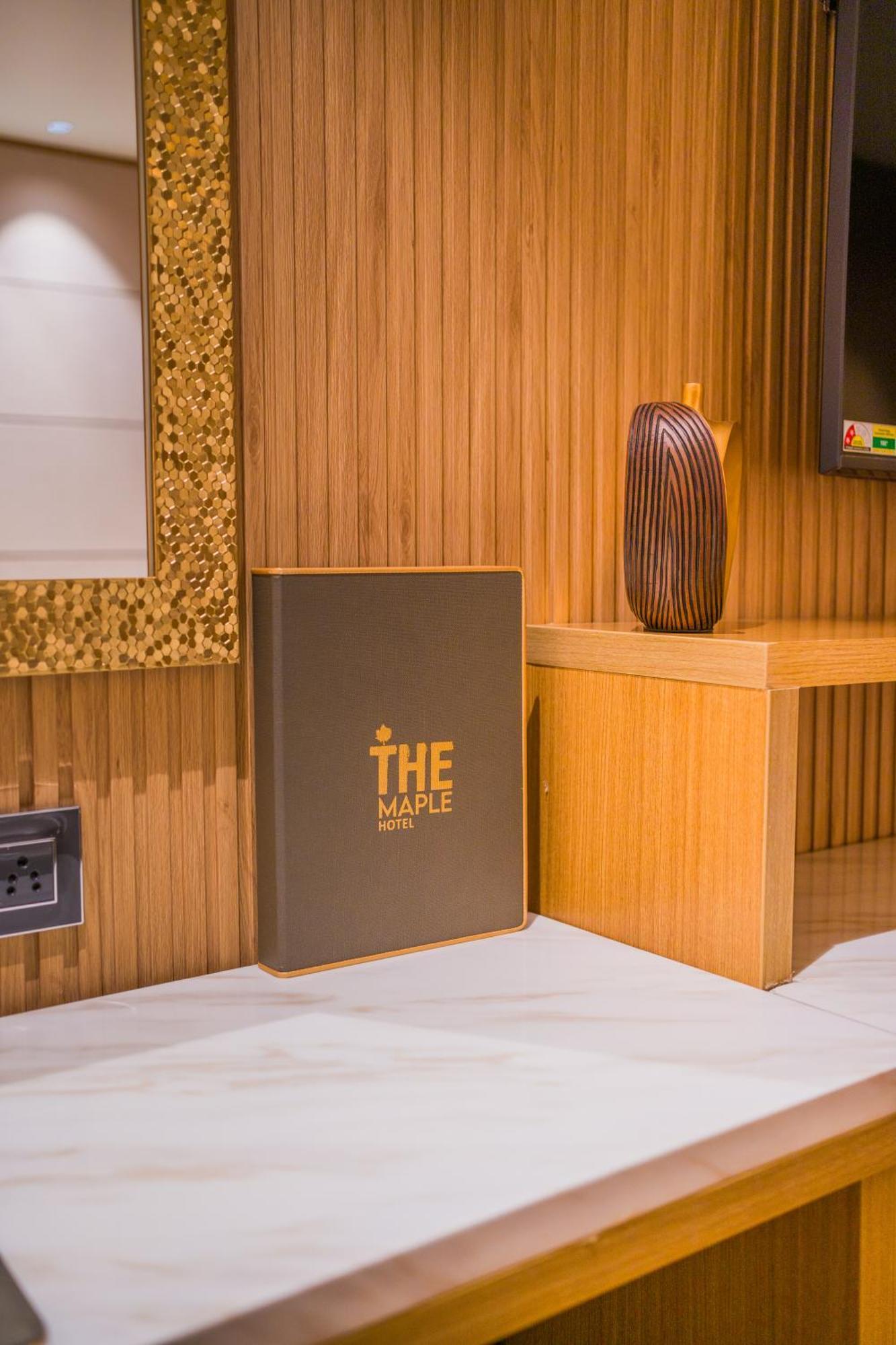 The Maple Hotel Bhopal Bagian luar foto