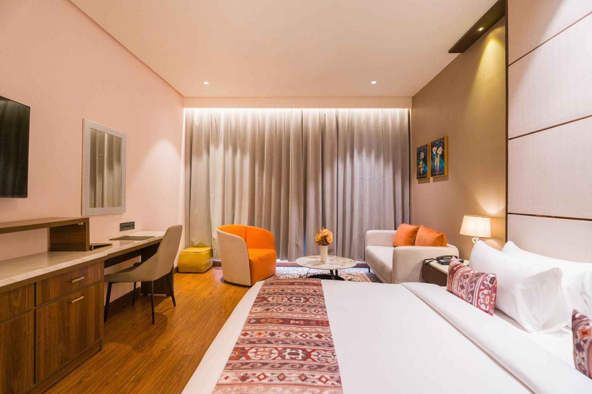 The Maple Hotel Bhopal Bagian luar foto